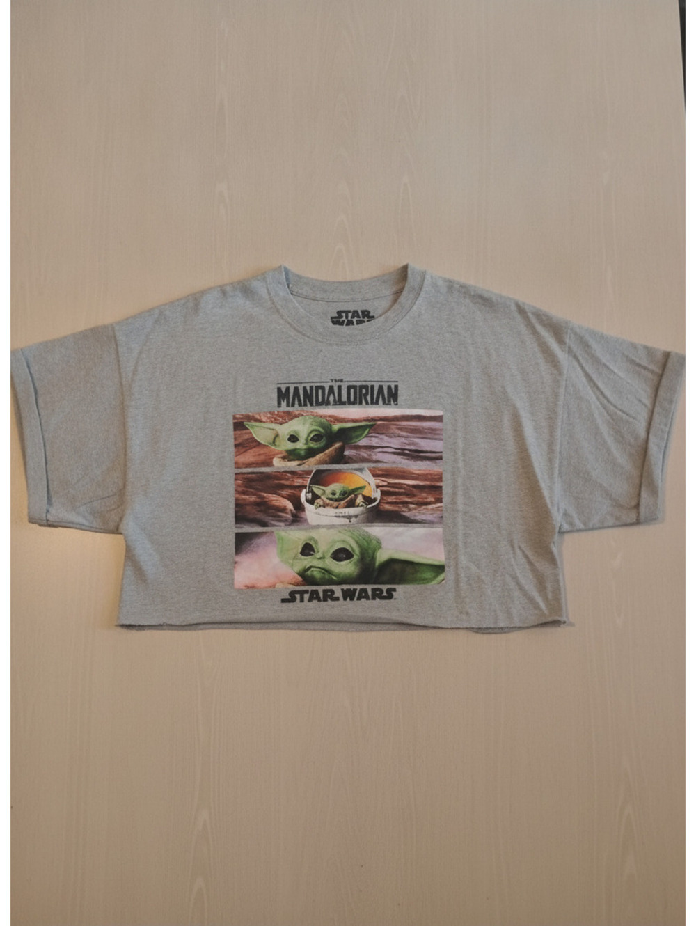 Star Wars The Mandalorian Grogu Baby Yoda Graphic Cropped T-Shirt Size 2XL